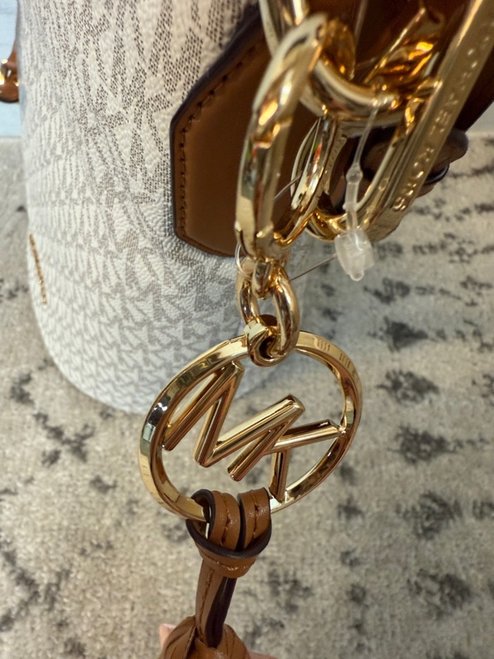 NWT Michael Kors Brooke Medium Bucket Shoulder Bag - Picture 7 of 9